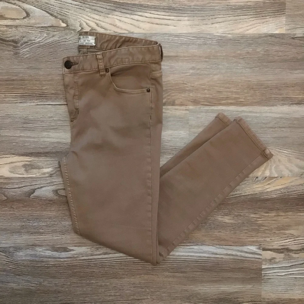 Free People Brown Mid Rise Destroyed Skinny Jeans 31